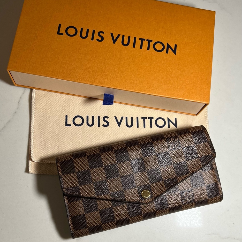 Louis Vuitton Sarah wallet